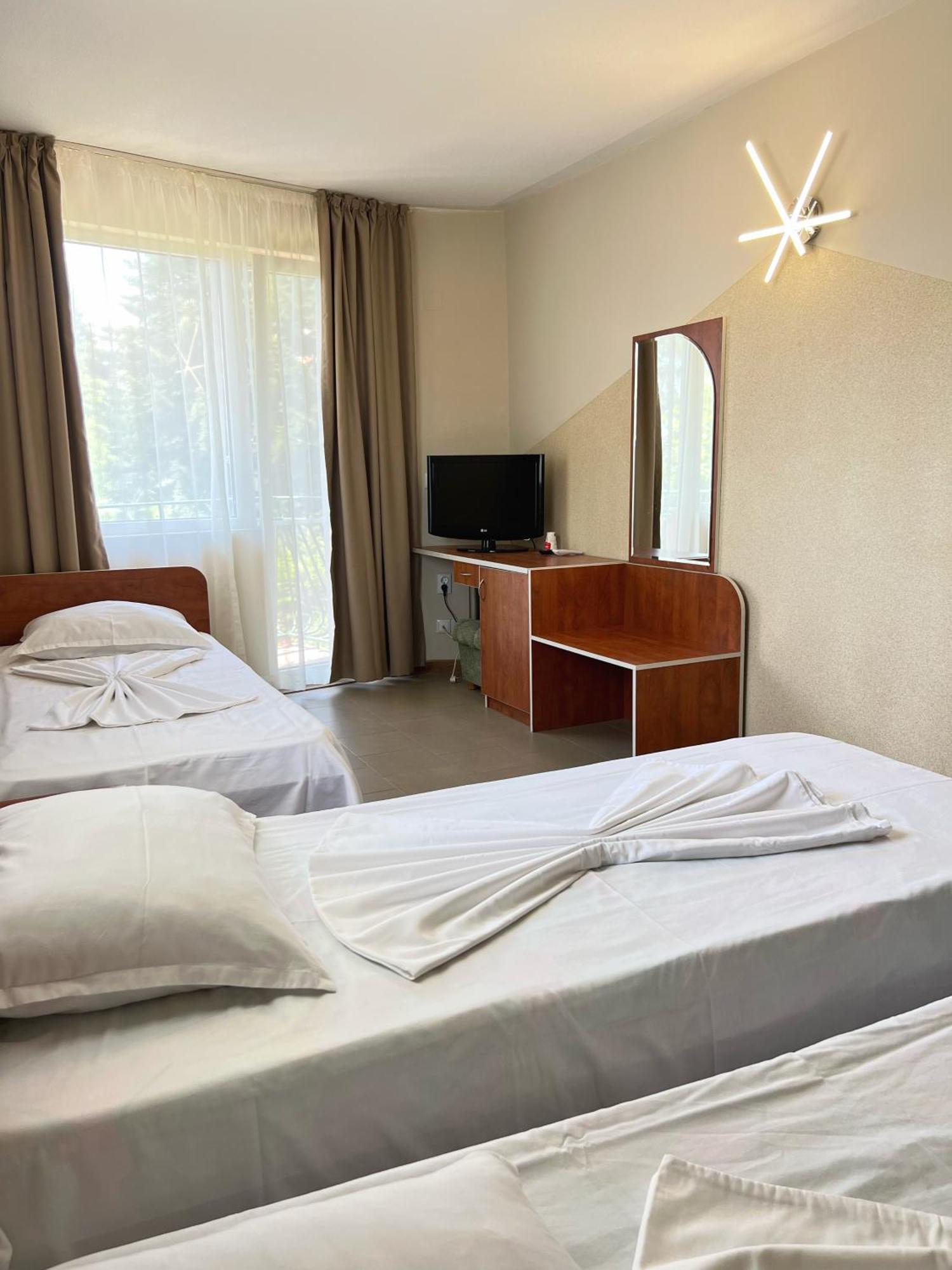Hotel Jambo ゴールデンサンド エクステリア 写真