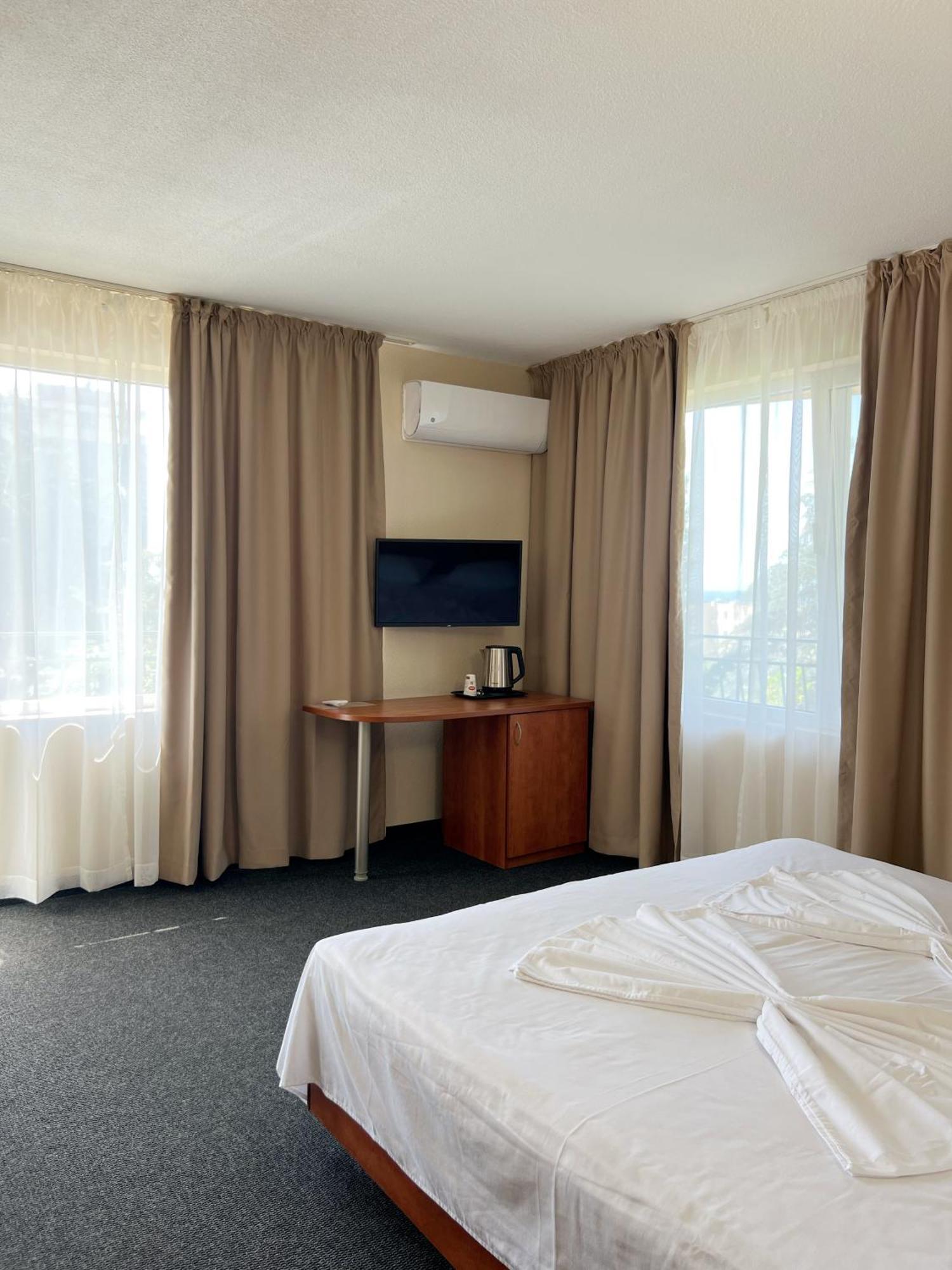 Hotel Jambo ゴールデンサンド エクステリア 写真